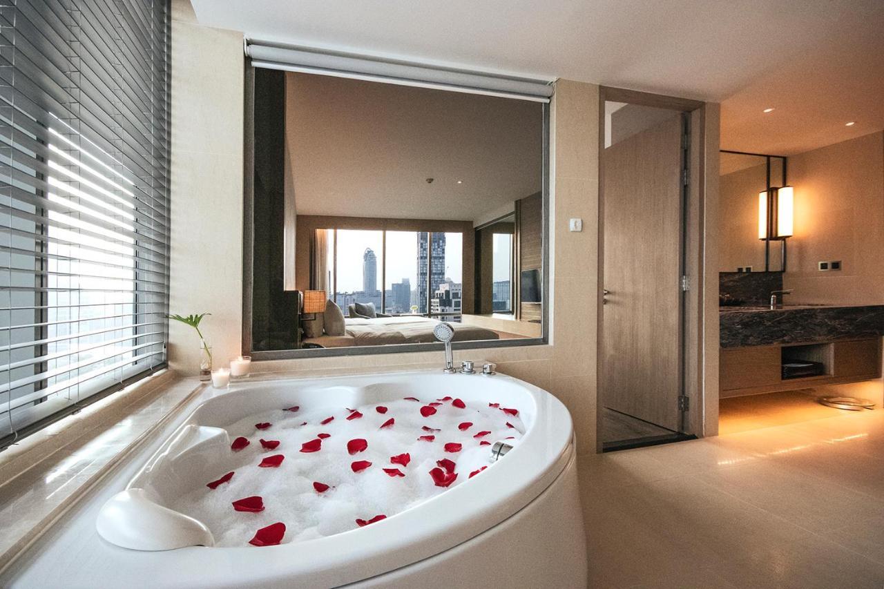 1 Bedroom Corner Suite Roselle Suite